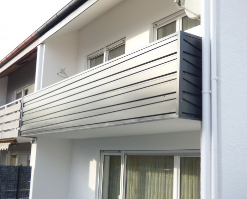 Balkonverkleidung stilvoll & beständig