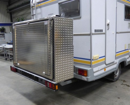 Kontakt Kantteilbestellung